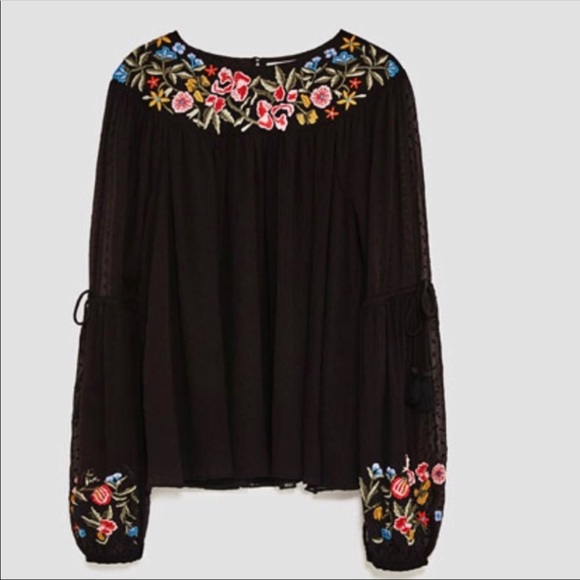 Abercrombie & Fitch black embroidered top - Picture 2 of 4